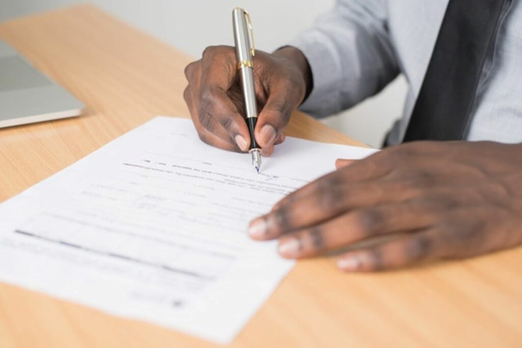 Proactive-Property-Management-Altadena-signing-lease